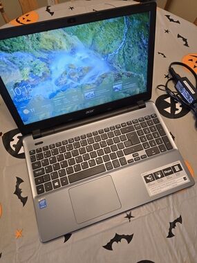 ​Acer Aspire E15 15.6" Laptop | Intel i5, 6GB RAM, 1TB HDD, Win 10